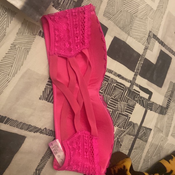 Pink strapless bra - Picture 2 of 5